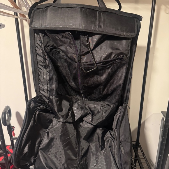 BMW Lifestyle Duffle Suit Bag Luggage European Luxury Garment Duffel - Picture 5 of 7